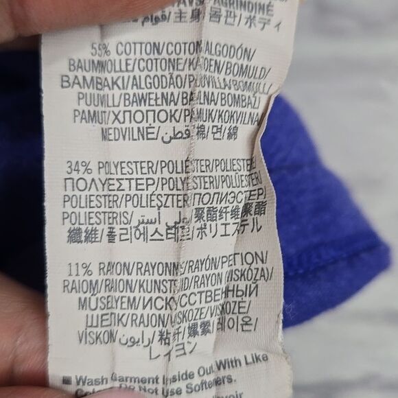 Under Armour Women's Blue HeatGear Shirt American Flag Sporty V-Neck Tee UA Top - Picture 5 of 7